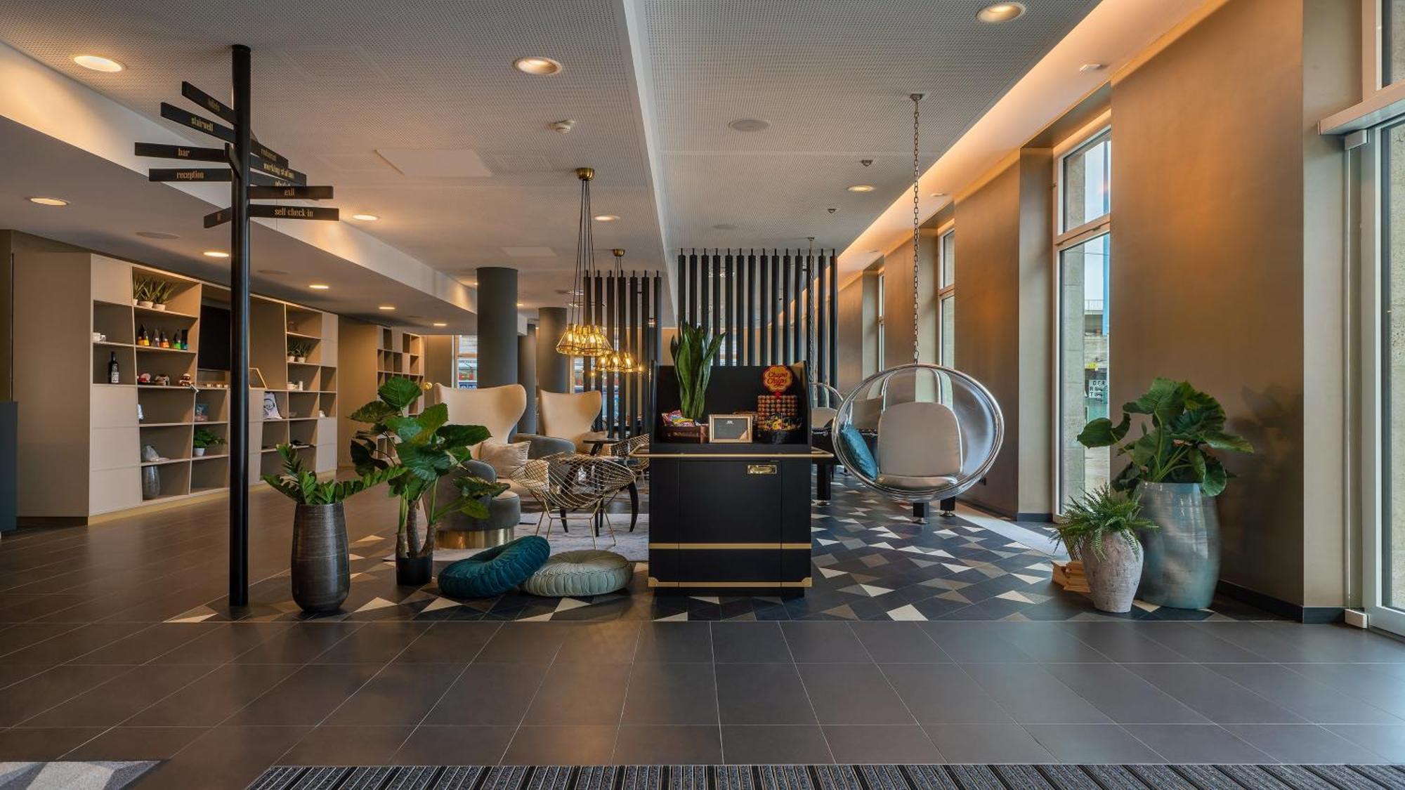Holiday Inn - The Niu, Ridge Halle Central Station By Ihg Eksteriør bilde