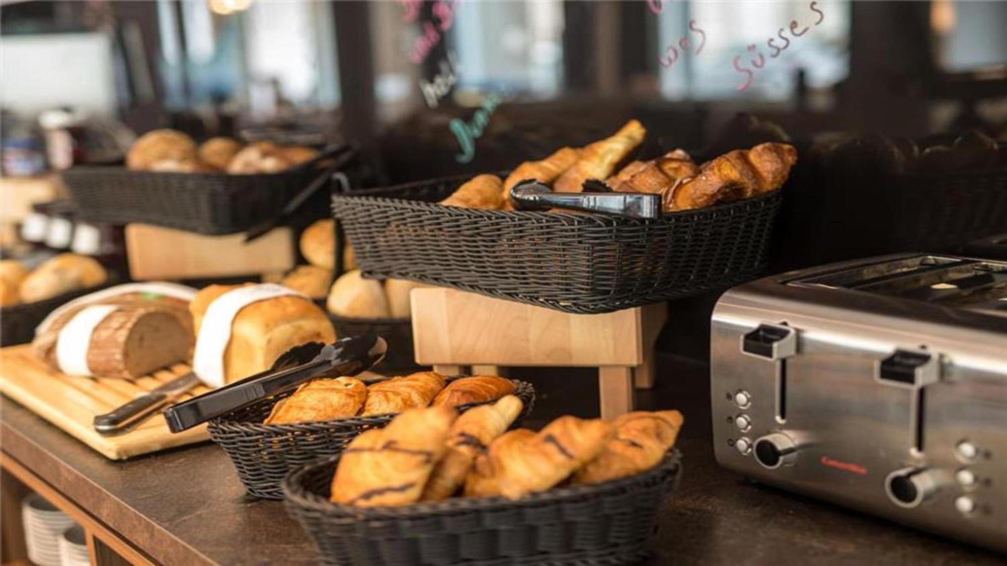 Holiday Inn - The Niu, Ridge Halle Central Station By Ihg Eksteriør bilde